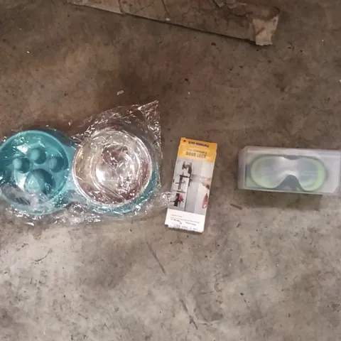 PALLET CONTAINING A LARGE QUANTITY OF ITEMS TO INCLUDE - DOG BOWL, SNORKELING GLASSES, DOOR LOCK ETC