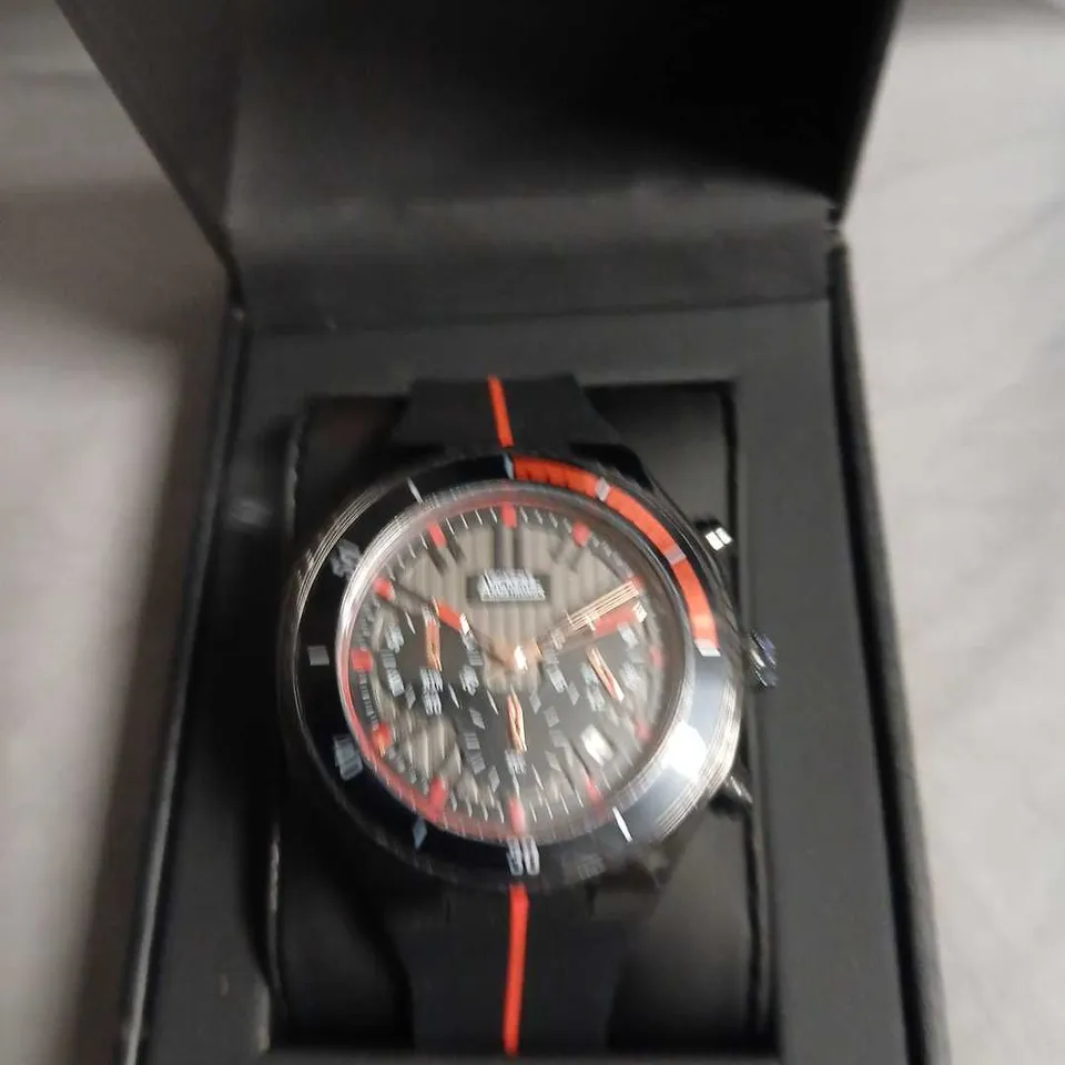 VICKERS ARMSTRONG LIMITED EDITION HAND-ASSEMBLED FALCON QUARTZ 