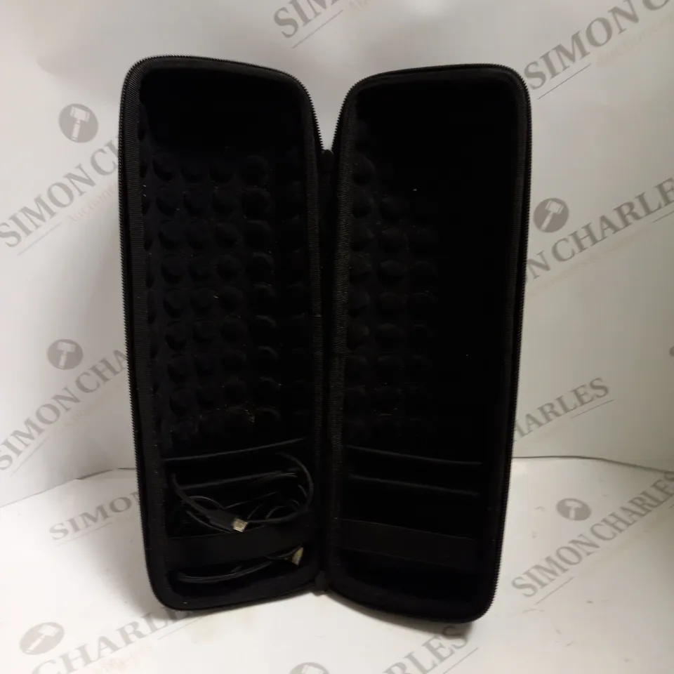 ULTIMATE EARS SPEAKER WITH CARRY CASE