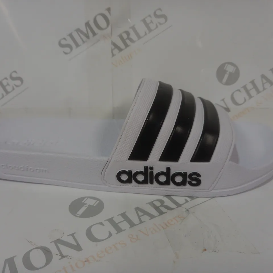 PAIR OF ADIDAS SLIDERS IN WHITE/BLACK UK SIZE 10