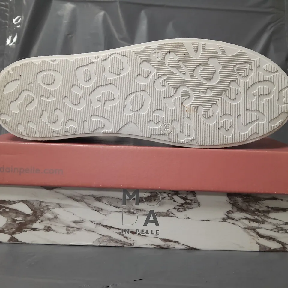 MODA IN PELLE AZARA TRAIN WHITE SIZE 6