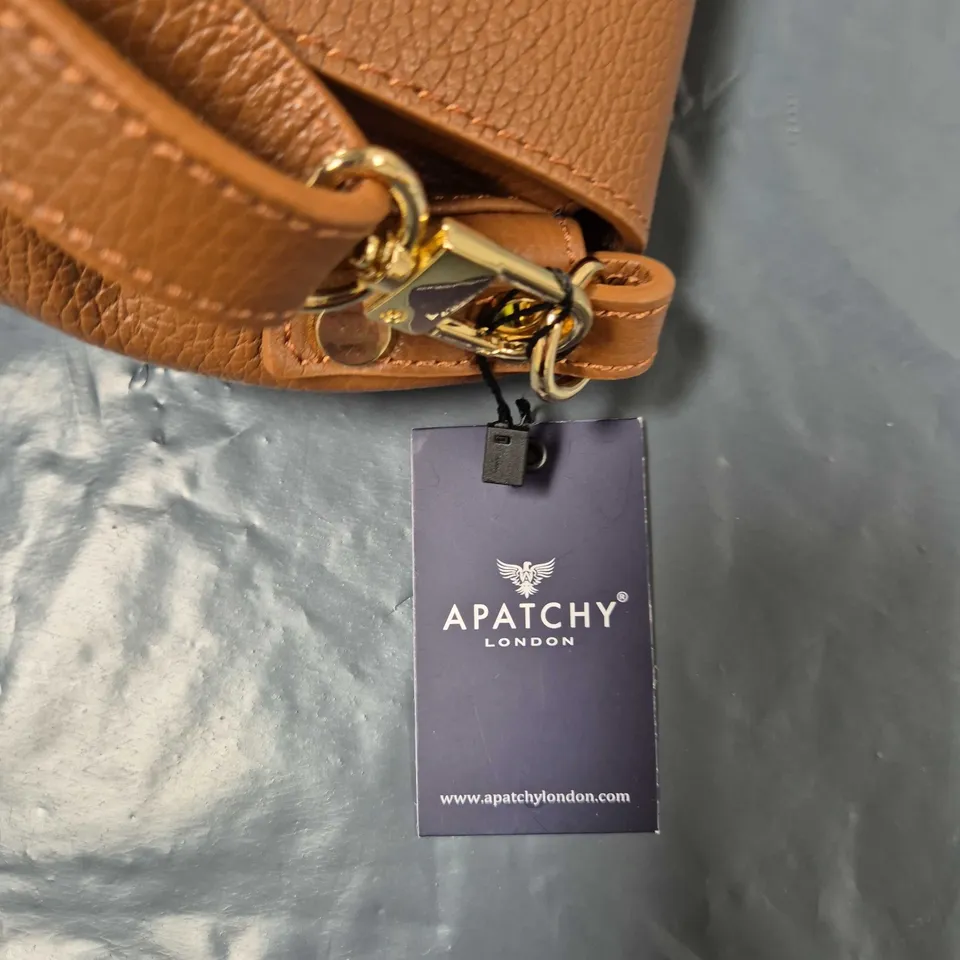 APATCHY LONDON MAISMAX TAN LEATHER SHOULDER BAG
