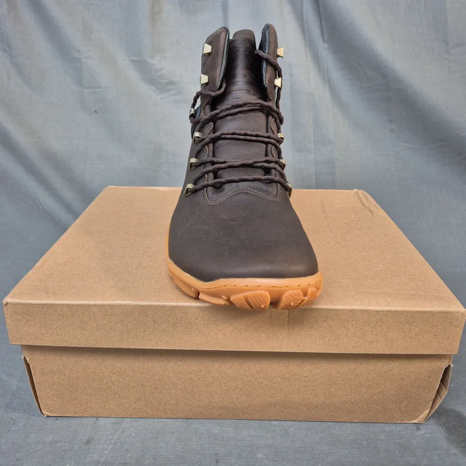 BOXED PAIR OF VIVO BAREFOOT TRACKER ANKLE BOOTS IN BROWN UK SIZE 11.5