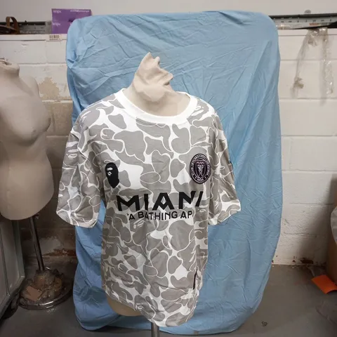 A BATHING APE WORLD GONE MAD CAMOUFLAGE T-SHIRT – SIZE M