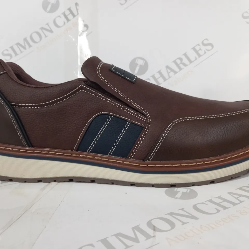 BOXED PAIR OF PAVERS SLIP-ON SHOES IN BROWN UK SIZE 9