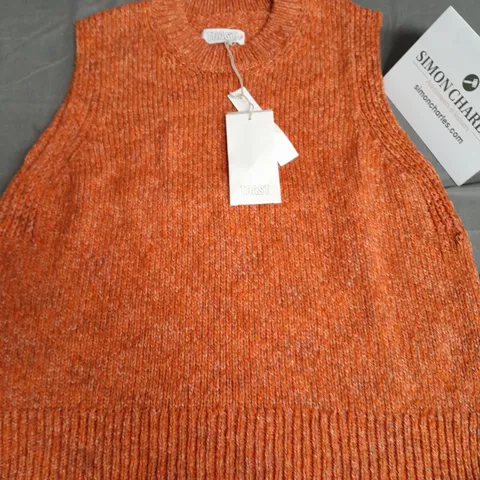 TOAST CHUNKY COTTON KNITTED TANK TOP IN NASTURTIUM - M