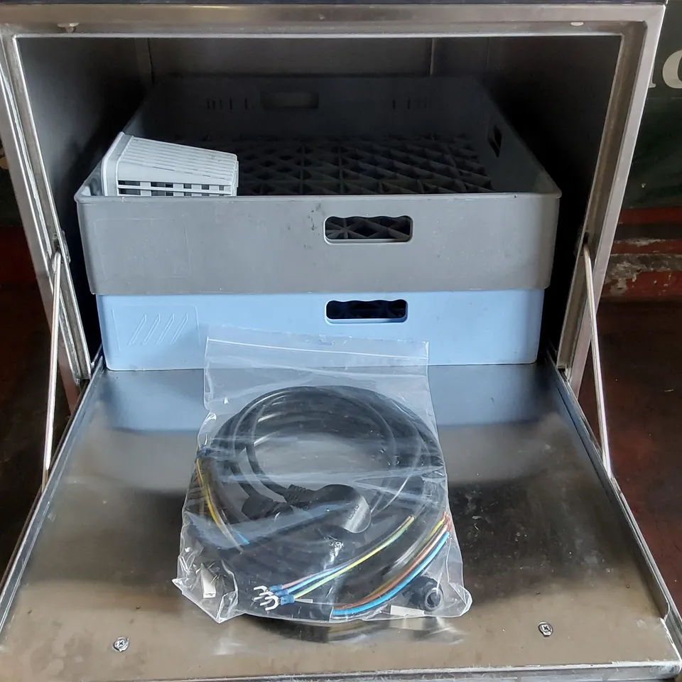  BUFFALO DW319 COMMERCIAL DISHWASHER WITH DRAIN PUMP