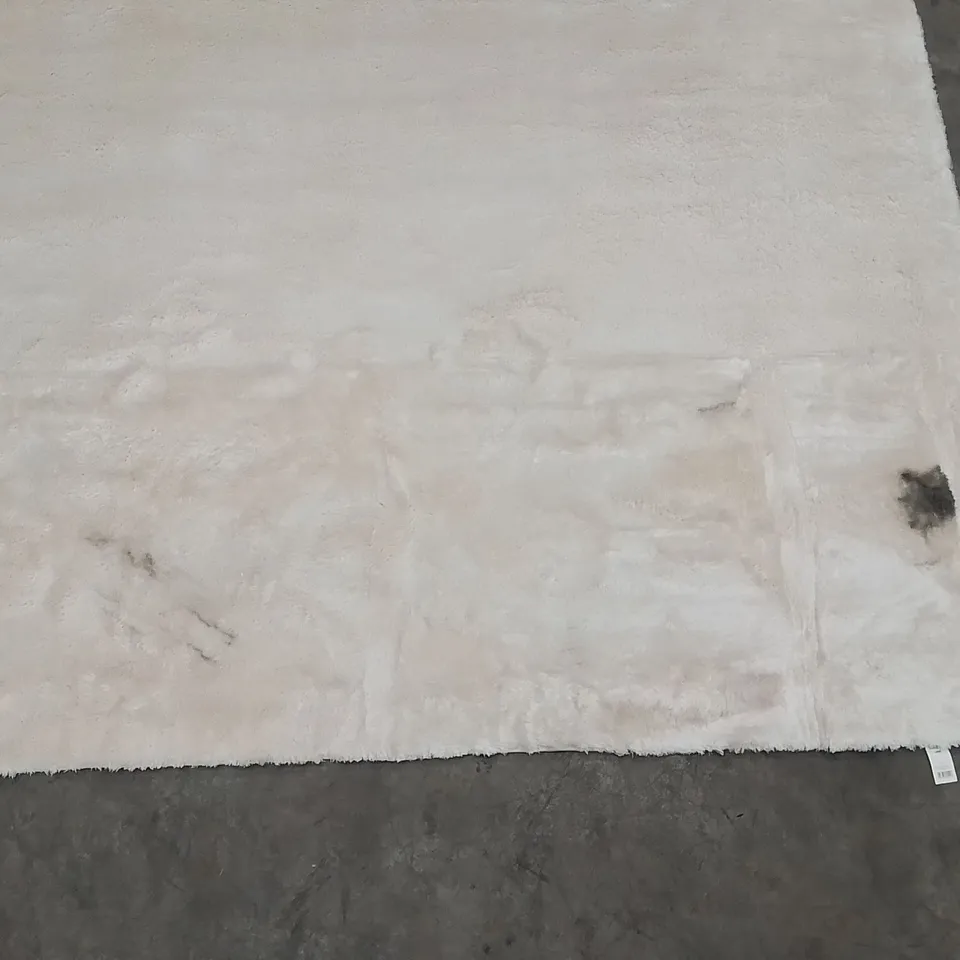 QUALITY DESIGNER AREA RUG - APPROXIMATELY  200x290cm