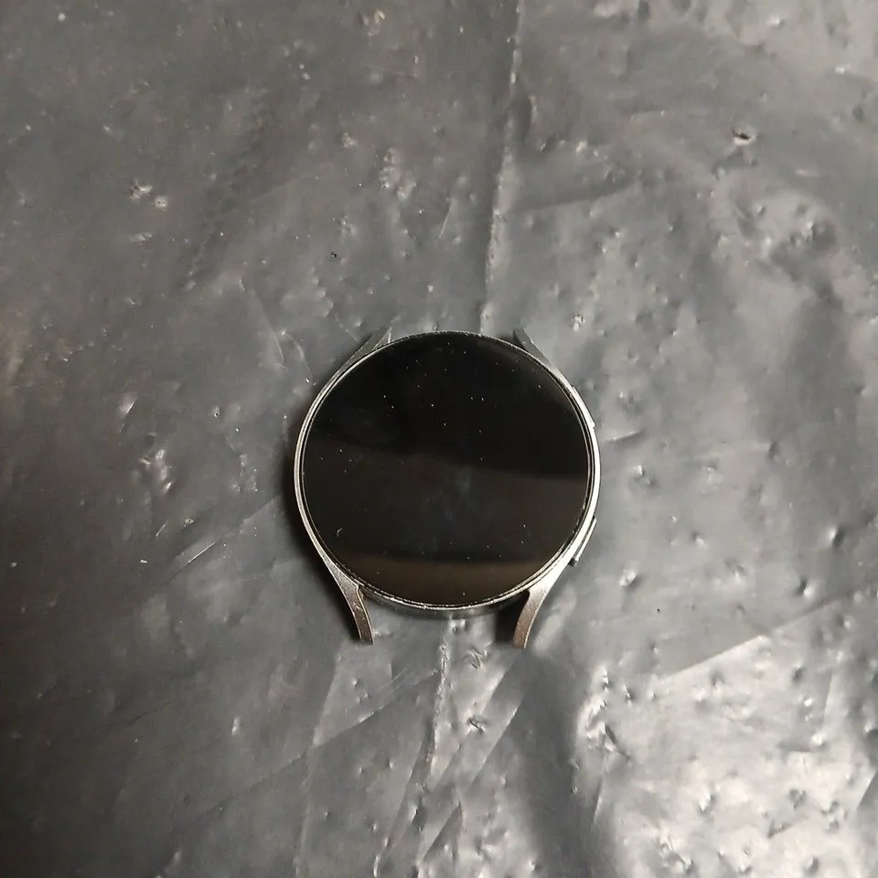SAMSUNG GALAXY WATCH 6 STAINLESS STEEL SMARTWATCH – SAPPHIRE CRYSTAL, SM-R940