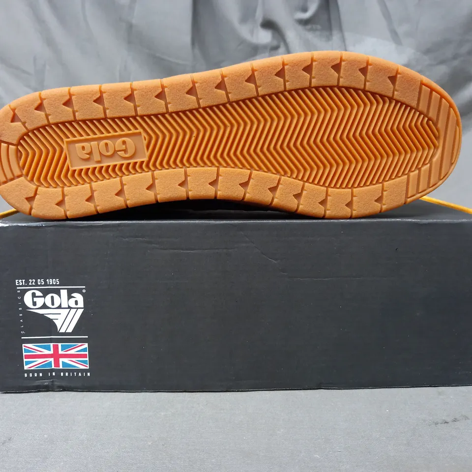 BOXED PAIR OF GOLA HURRICANE SUEDE SHOES IN NAVY/BURGUNDY/SUN UK SIZE 8