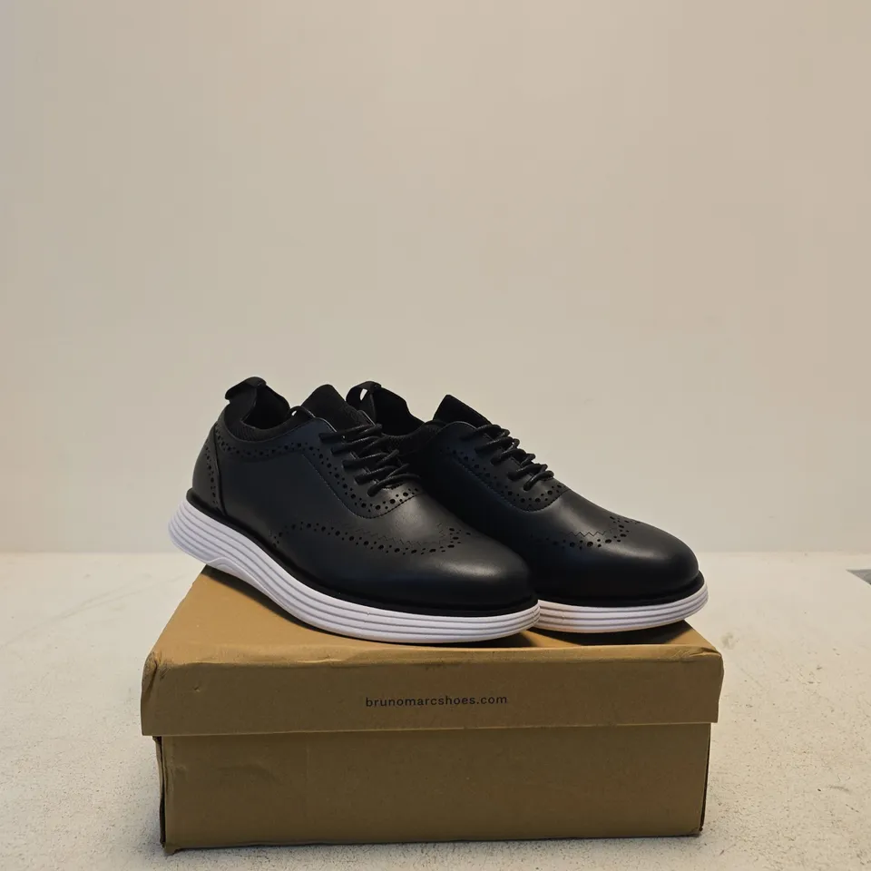 BRUNO MARC BLACK LEATHER BROGUE-STYLE SHOES, UK 8 (US 9, EUR 42)