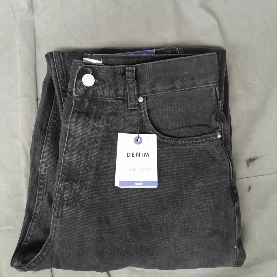 DENIM JEANS IN BLACK SIZE UK 12 SHORT