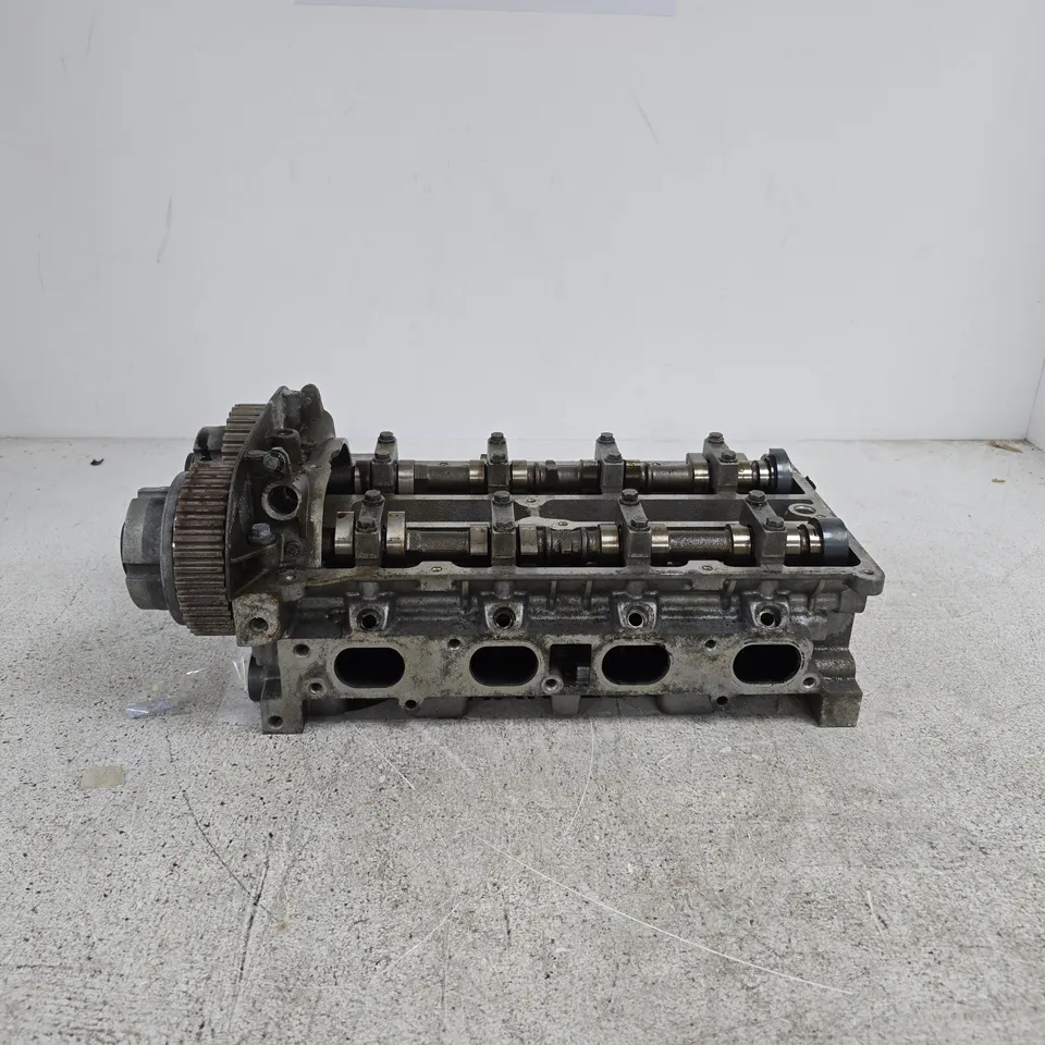 CAR ENGINE CYLINDER HEAD 