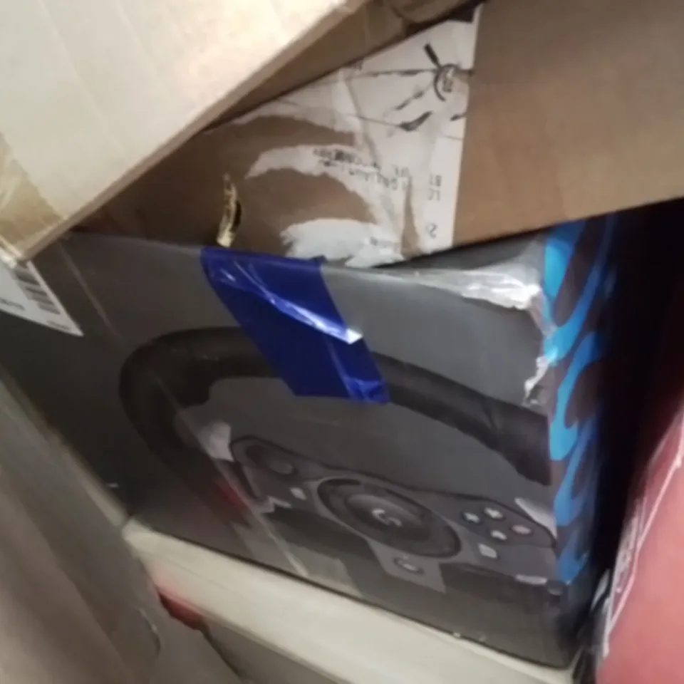 PALLET CONTAINING VARIOUS ASSORTED BOXED HOUSEHOLD ITEMS TO INCLUDE: PORCELAIN COATED HEAT PLATE, LUGGAGE CASE, RETRACTABLE GATE,  TRUNKI, GAMING RACE WHEEL AND LOTS MORE UNMARKED BOXED ITEMS 