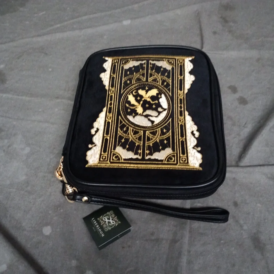 LIBERLOOM E-READER CASE IN BLACK WITH GOLD EMBROIDERY