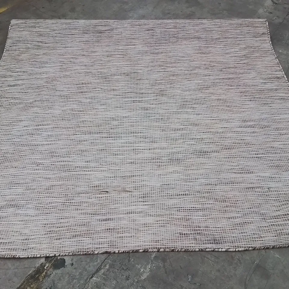 LARGE WOVEN AREA RUG -BROWN- (SIZE UNSPECIFIED)