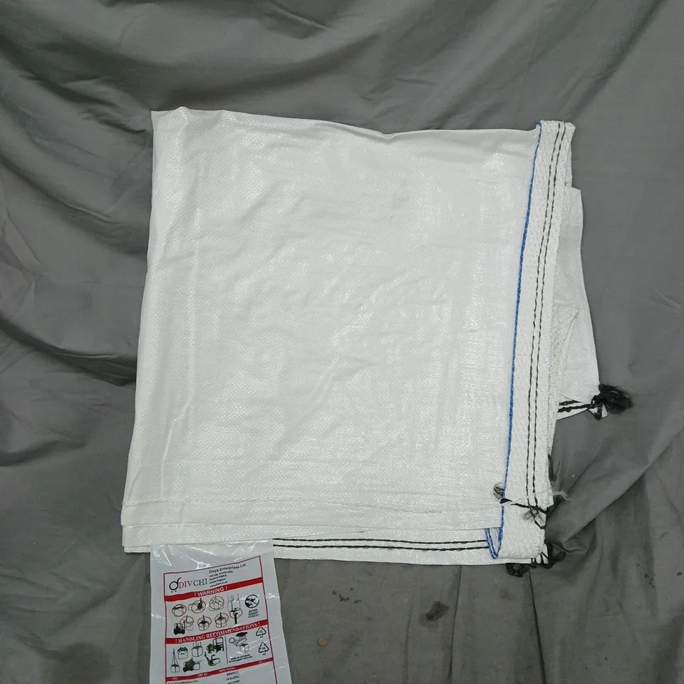 CAGE OF APPROXIMATELY 10 ITEMS INCLUDING: 2X HOMION LIGHTSHADES AND GRAVEL BAG