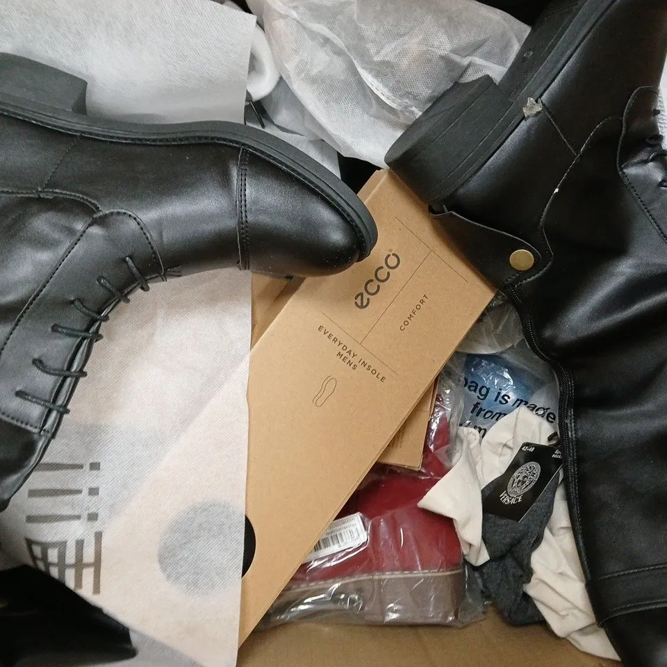 BOX OF APPROXIMATELY 15 ASSORTED PAIRS OF SHOES AND FOOTWEAR ITEMS IN VARIOUS COLOURS, STYLES, AND SIZES - COLLECTION ONLY
