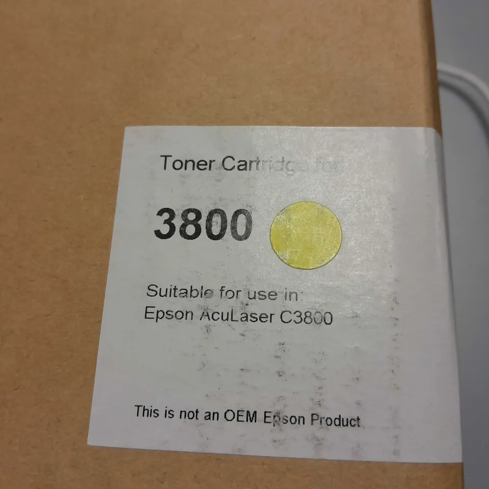 LOT OF 4 ASSORTED ITEMS TO INCLUDE 3KG POULTRY FEEDER, TONER CARTRIDGE AND SECURITY LOCKS