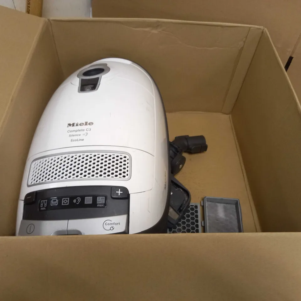 MIELE COMPLETE C3 SILENCE ECOLINE BAGGED VACUUM CLEANER