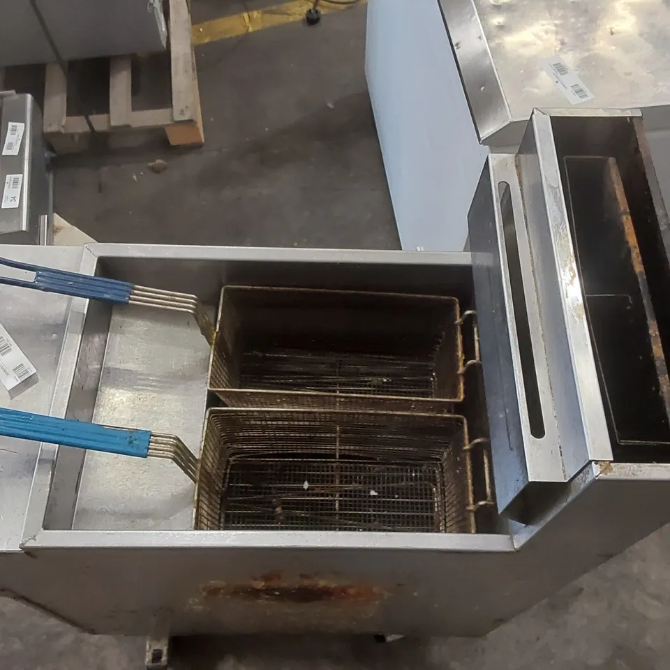 ANETS COMMERCIAL GAS DEEP FAT FRYER