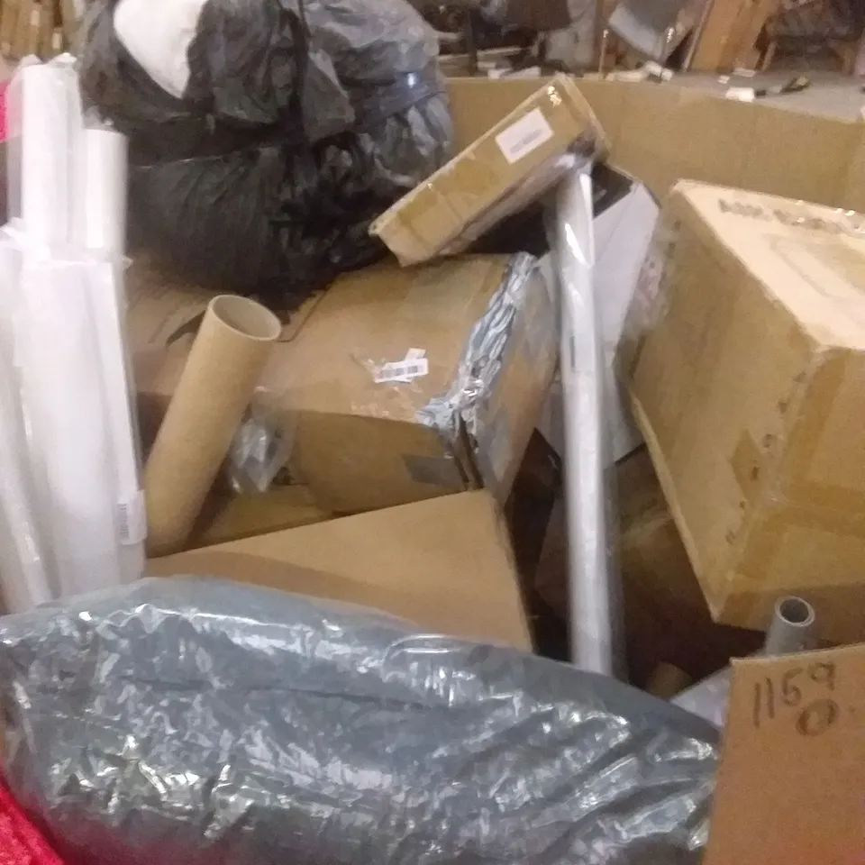 PALLET OF ASSORTED ITEMS INCLUDING BLACK AIR COOLER , DART BOARD , PVC BACKDROP,  GLASS JAR , TENT 