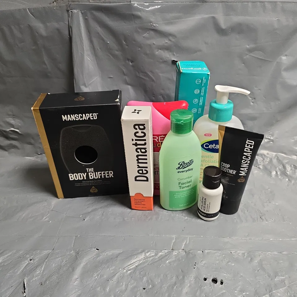 APPROXIMATEY 20 ASSORTED HEALTH AND BEAUTY PRODUCTS TO INCLUDE - DERMATICA CERAMIDE + PEPTIDE MOISTURISER - CETAPHIL EXFOLIATING CLEANSER - MANSCAPED THE BODY BUFFER - ETC