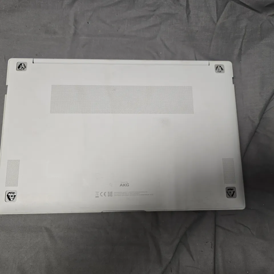 SAMSUNG LAPTOP – SILVER, INTEL EVO CORE I5