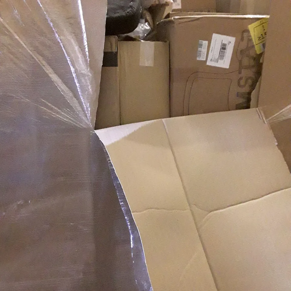 PALLET OF ASSORTED PRODUCTS TO INCLUDE; UNBRANDED SUITCASE WITH 2 WHEELS - TOILET SEAT - NAVY UNBRANDED WALLPAPER ECT