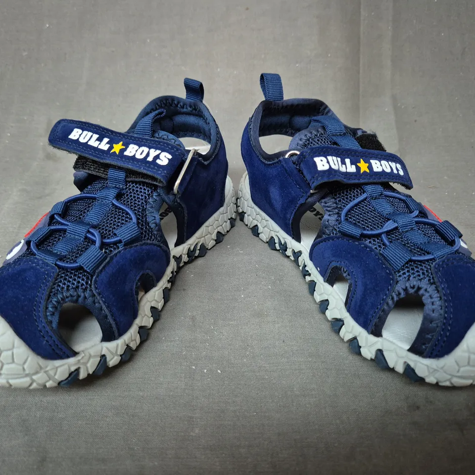 BOXED PAIR OF BULL BOYS KID'S DINOSAUR SANDALS IN NAVY SIZE 11