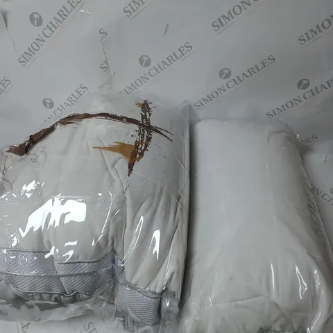 MODERN BEDROOM MAX PILLOW PAIR 