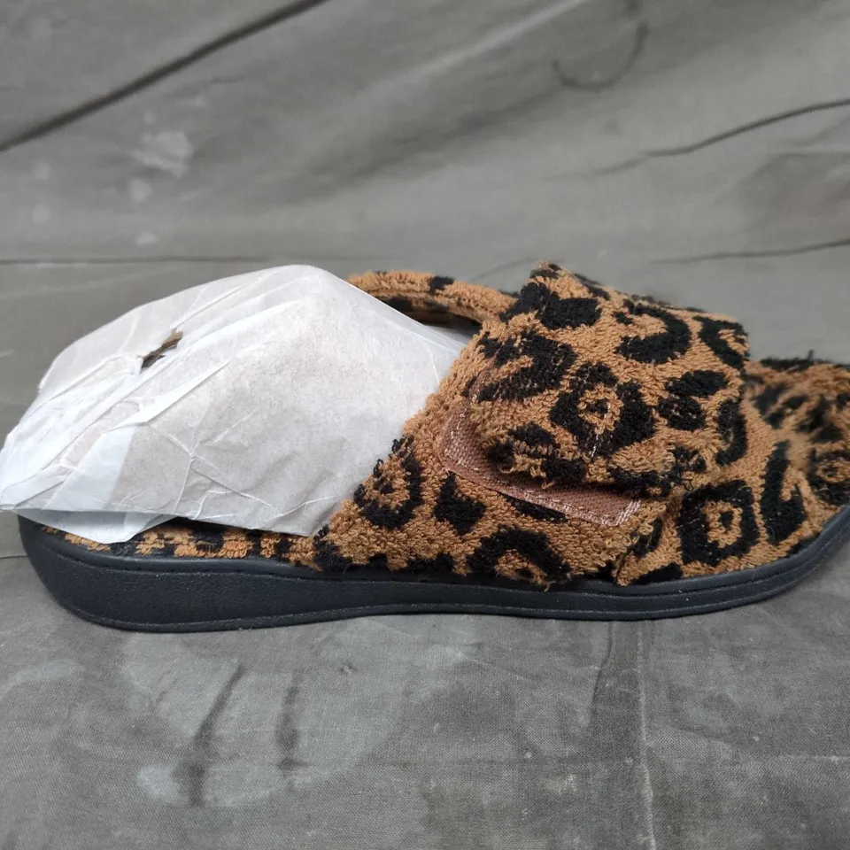 WIONIC RELAX SLIPPER – LEOPARD PRINT BROWN MULTI, WOMEN'S SLIPPERS UK 6