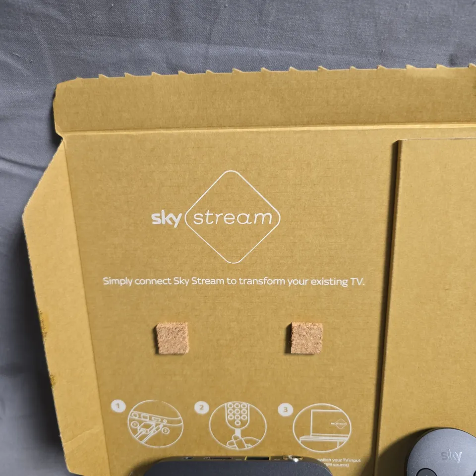 SKY STREAM STREAMING BOX WITH REMOTE – BOXED