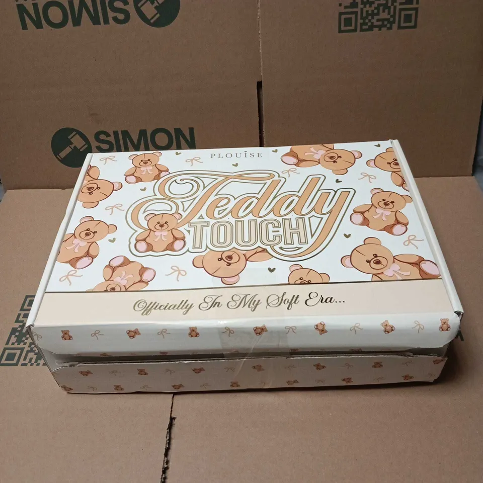 PLOUISE TEDDY TOUCH 7 ITEM GIFT SET TO INCLUDE MELTING MIST, BRIGHTENING LOTION ETC