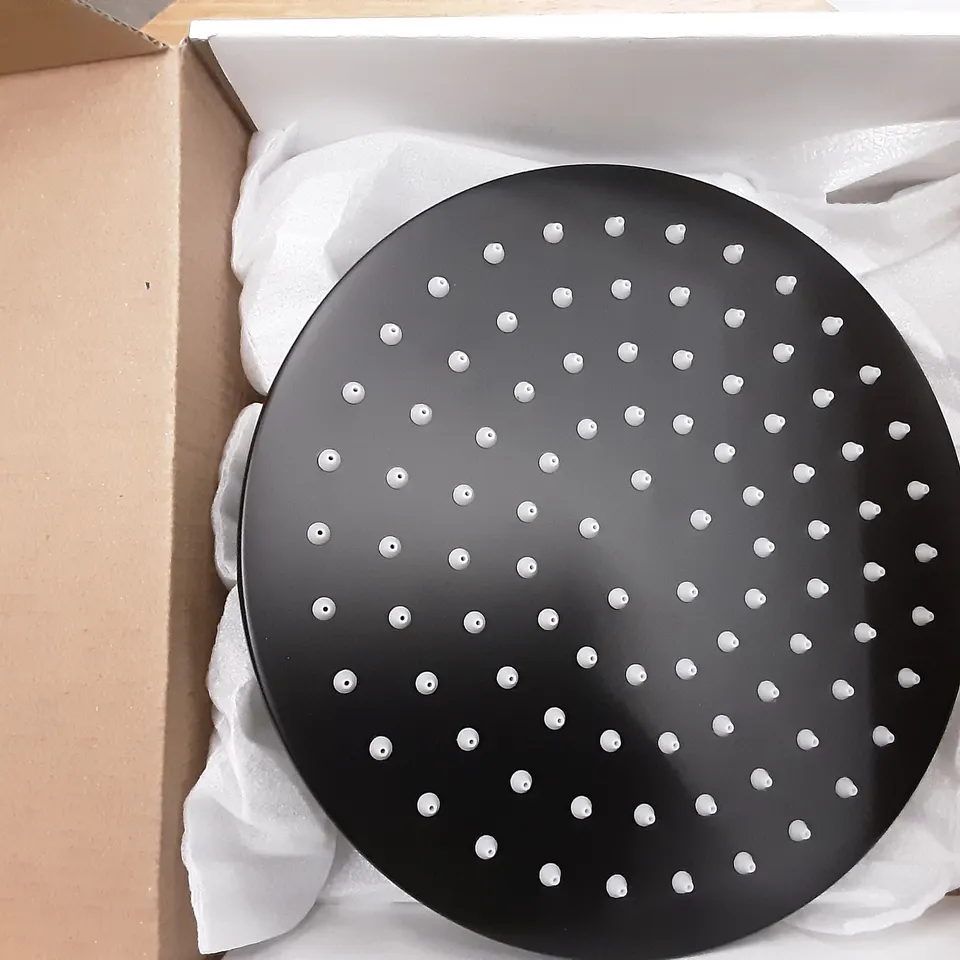 LANA SHOWER 200MM ROUND HEAD BLACK FINISH