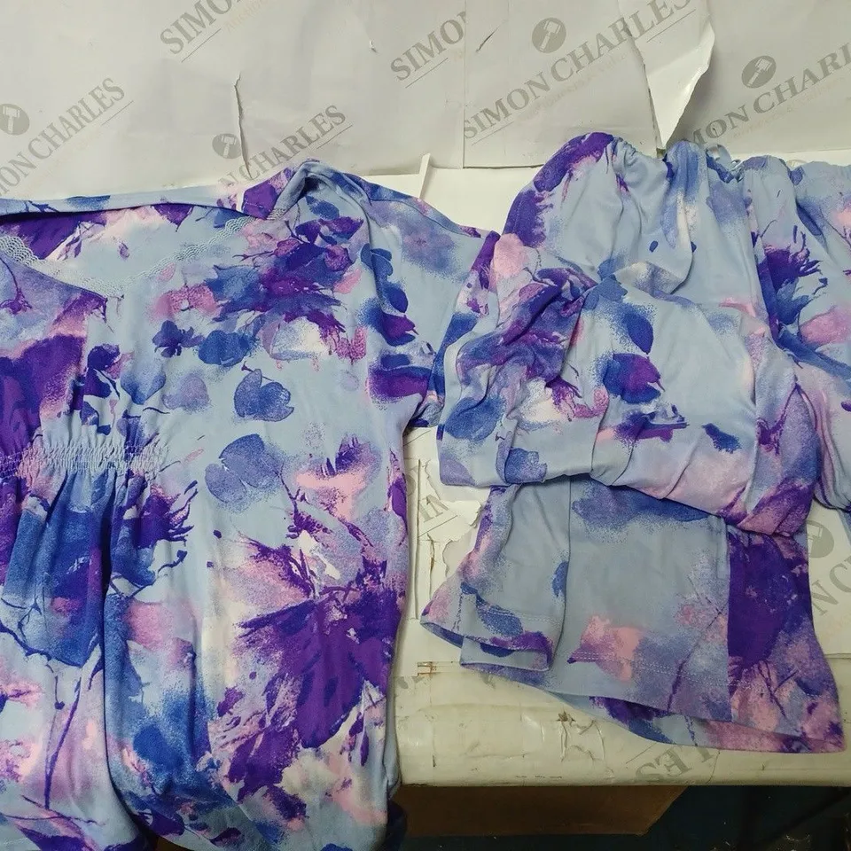 APPROXIMATELY 10 CLOTHING INCLUDING: 5 SETS OF MULTICOLOUR PAJAMA SETS