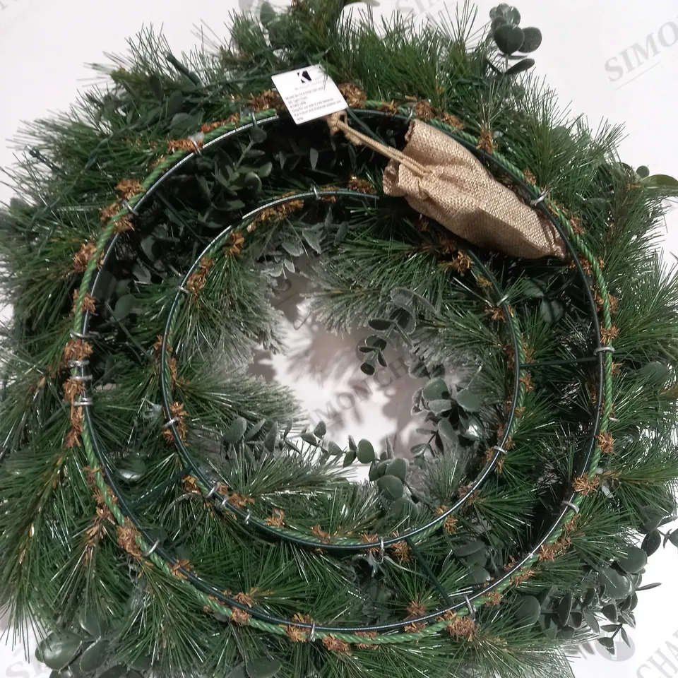 BOXED KELLY HOPPEN GREEN WRAITH DECORATION  