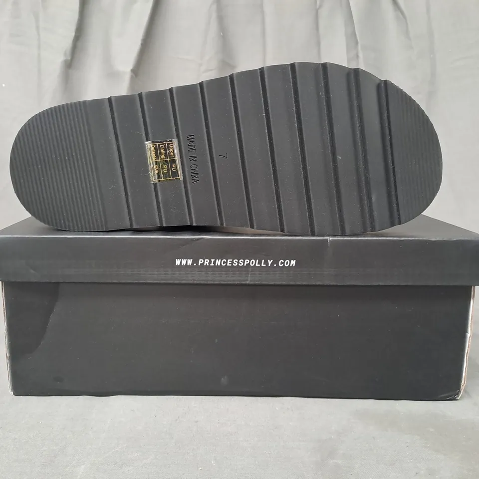 BOXED PAIR OF PRINCESS OPEN TOE SANDALS IN CHOCOLATE US SIZE 7
