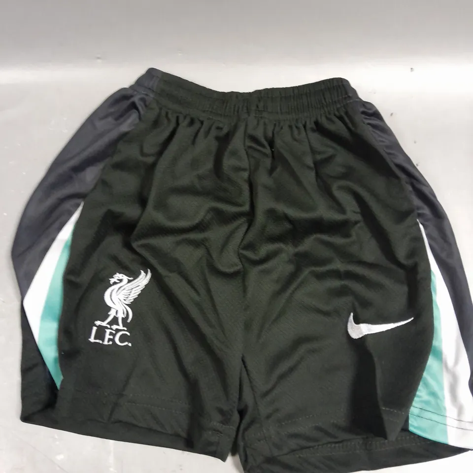 LIVERPOOL FC CHILDRENS JERSEY SHORTS - 18