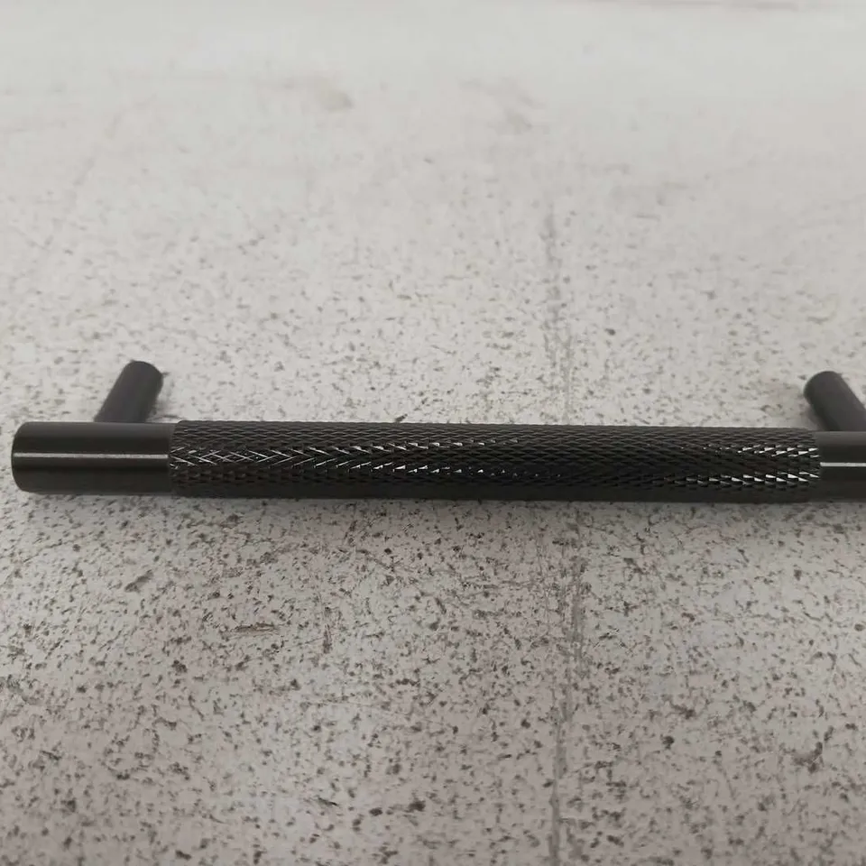 BOXED AW810-128-DBZPVD - ALEXANDER & WILKS BRUNEL DIAMOND KNURLED T-BAR CABINET HANDLE - DARK BRONZE PVD - 128MM CENTRES 