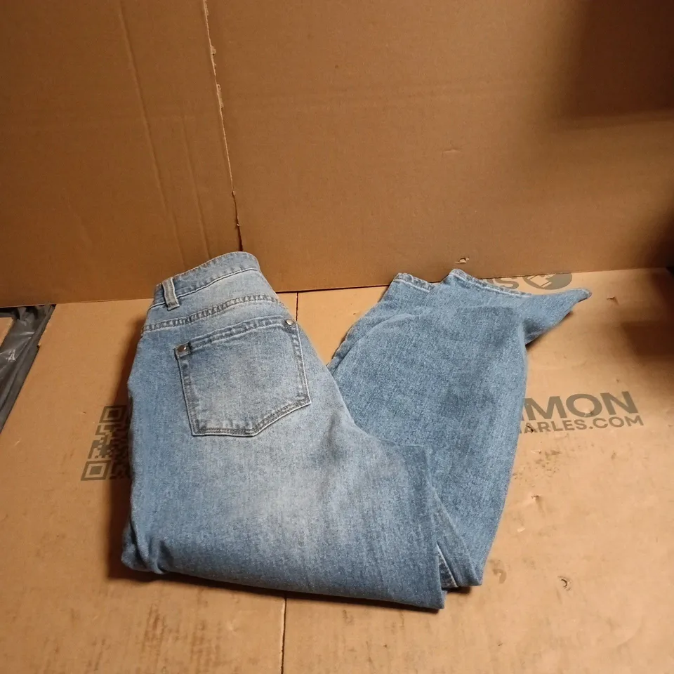 BOX OF APPROXIMATELY 30 ASSORTED CLOTHING ITEMS TO INCLUDE DANNII MINOGUE JEANS ETC