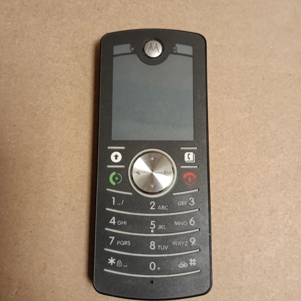 MOTOROLA MOBILE PHONE - MODEL UNSPECIFIED