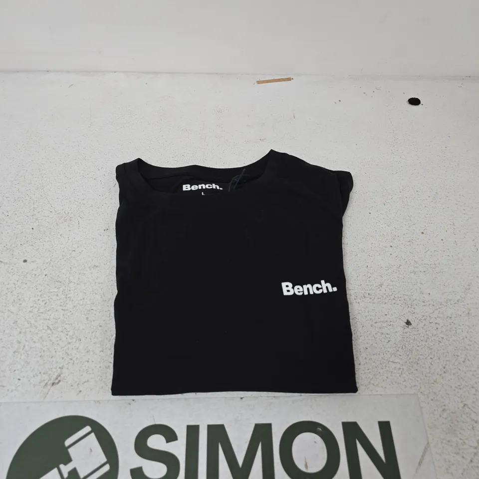 BENCH. BLACK T-SHIRT – UK L