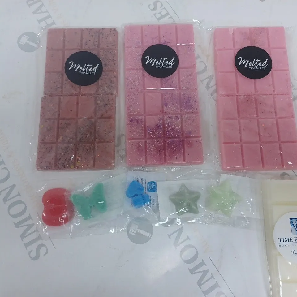 BOX OF APPROXIMATELY 5 ASSORTED WAX MELTS