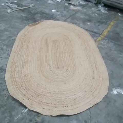 QUALITY DESIGNER AREA RUG - APPROXIMATELY 230X157