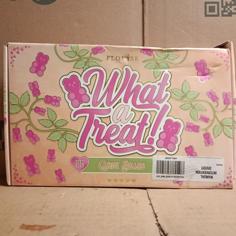P.LOUISE WHAT A TREAT CANDY BEARS MYSTERY COSMETIC BOX SET
