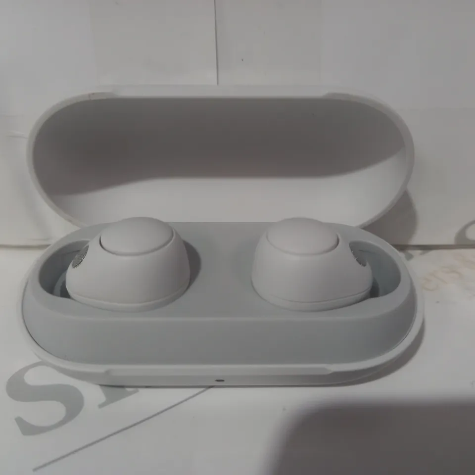 BOXED SONY YY2968 WIRELESS EARBUDS IN WHITE