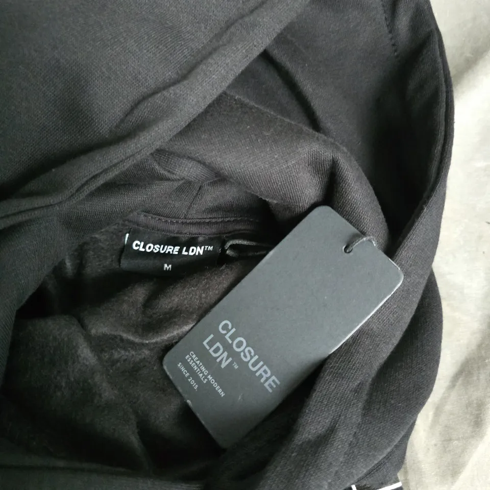 CLOSURE LDN BADGE TRACKSUIT HOODIE IN BLACK - MEDIUM