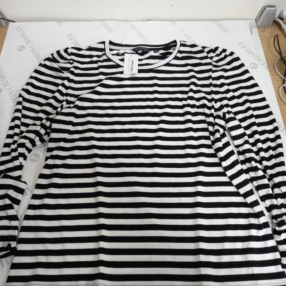 DOROTHY PERKINS STRIPE SHIRRED CUFF VOLUME SLEEVE TOP IN BLACK/WHITE - XL
