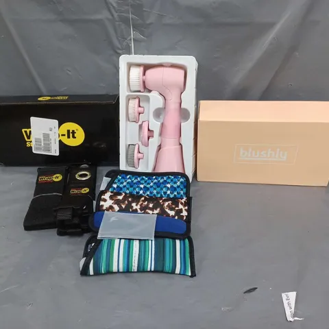 APPROXIMATELY 20 HOUSEHOLD AND HEALTH AND BEAUTY ITEMS TO INCLUDE FACIAL CLEANING BRUSH, READING GLASSES AND STORAGE STRAPS